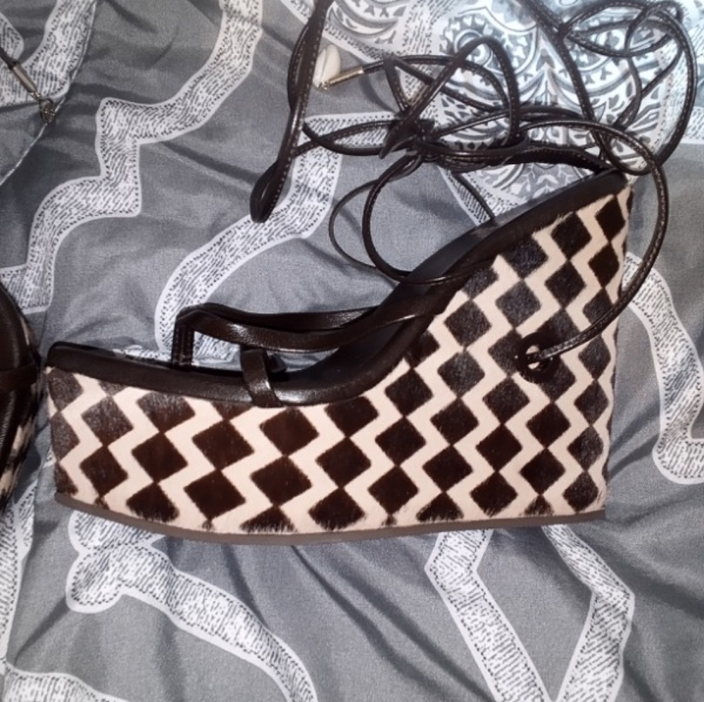 Size 5 Brown brothers a wedge heel